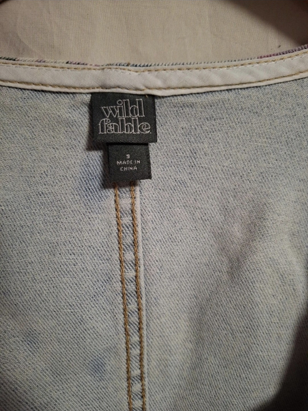 Wild Fable Floral Embroidered Denim Crop Top Size Small - Picture 4 of 6